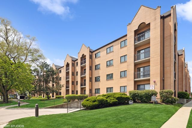 7410 W  Lawrence Ave #224, Harwood Heights, IL 60706