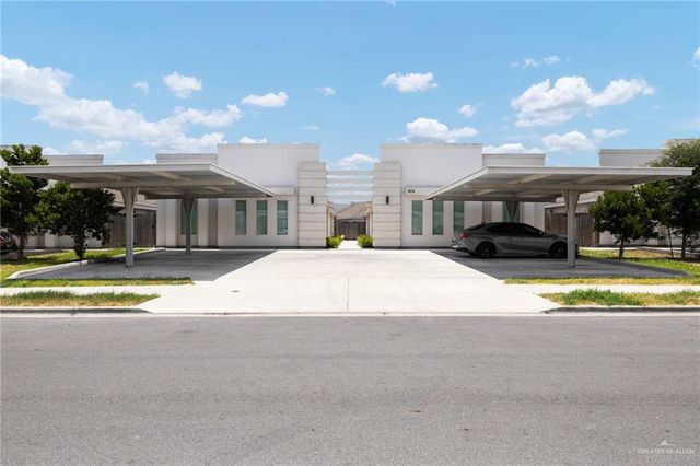 3814 Bella Costa Dr, Weslaco, TX 78596