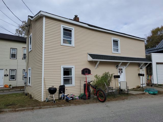 8 Wall Street, Claremont, NH 03743