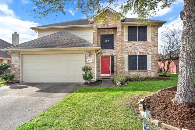 5010 Lockhart Dr, Pearland, TX 77584