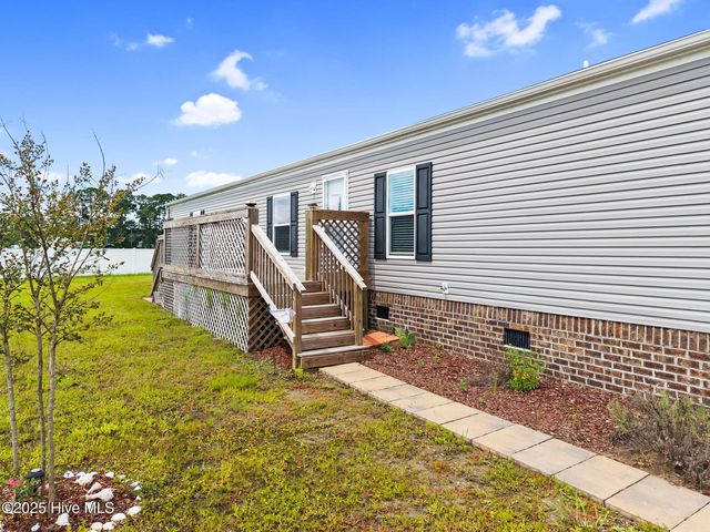 930 Pineclair Drive SW, Calabash, NC 28467
