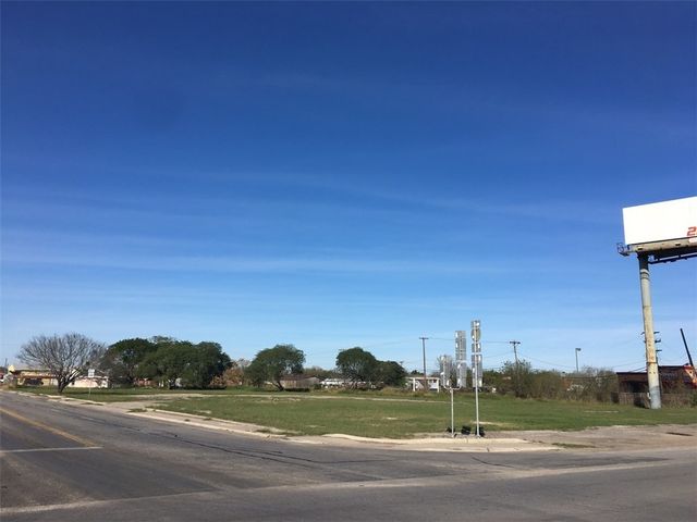 Address Not Disclosed, Robstown, TX 78380