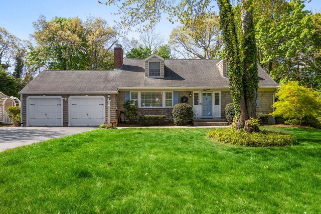 14 Caleb Brewster Road, East Setauket, NY 11733