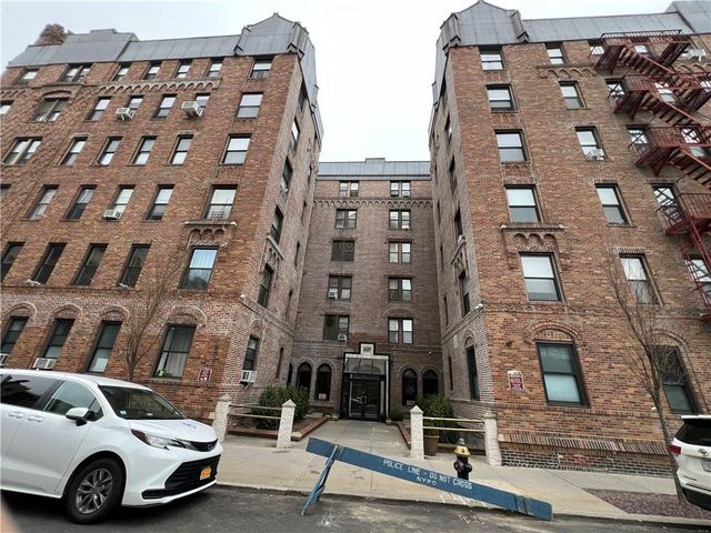 601 Brightwater Ct #6A, Brooklyn, NY 11235