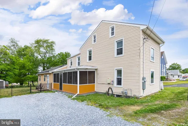 242 N  Main St, Mullica Hill, NJ 08062