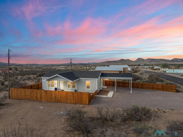 402 San Andres Dr, Elephant Butte, NM 87935