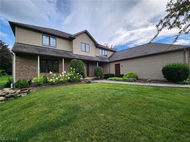 13817 Clipper Cove Dr, Strongsville, OH 44136