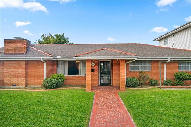 511 9th St, Gretna, LA 70053