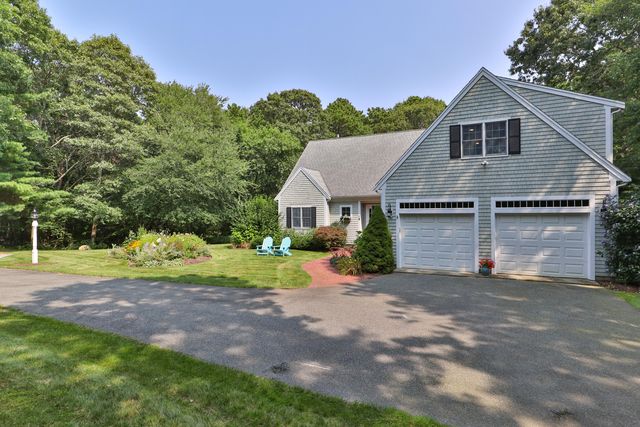 18 Willow Nest Lane, North Falmouth, MA 02556