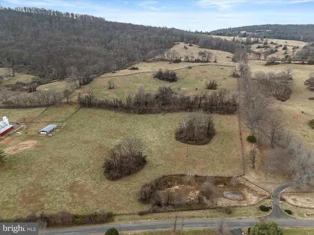 Merry Oaks Rd, The Plains, VA 20198