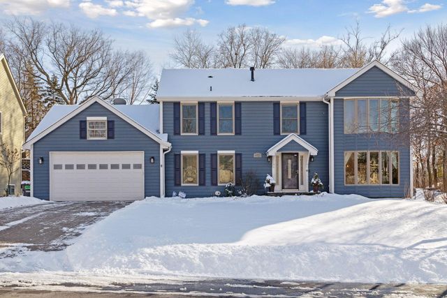 12685 Dover Dr, Apple Valley, MN 55124