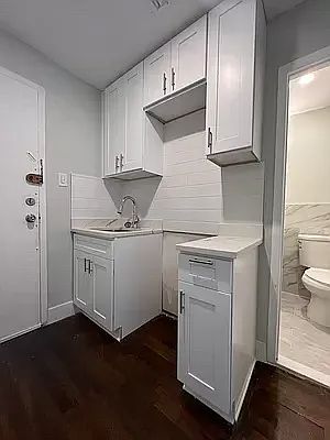 27-05 Astoria Blvd #2H, Astoria, NY 11102