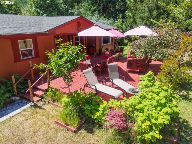 44688 Highway 242, Myrtle Point, OR 97458