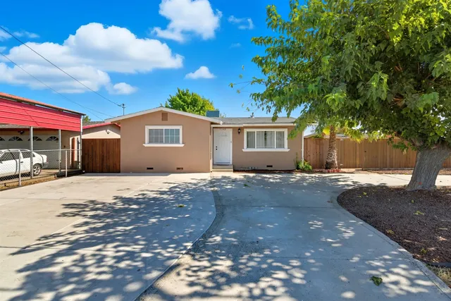 7140 Jones Rd, Winton, CA 95388