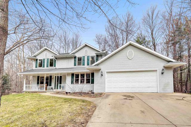 1768 Ives Ln, Suamico, WI 54173