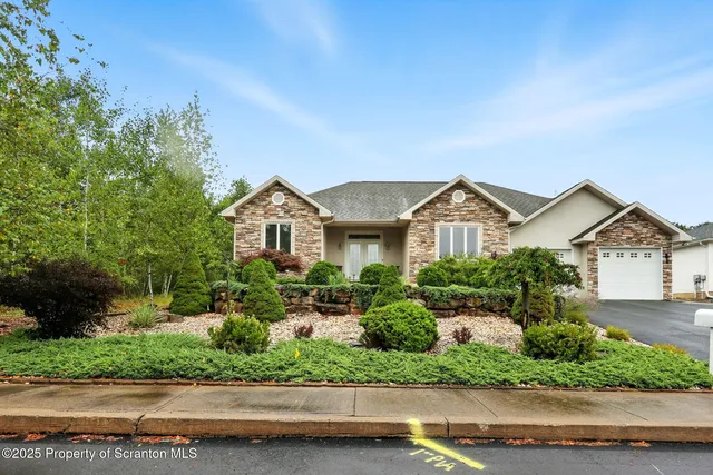 1217 Breaker Creek Rd #L-1, Scranton, PA 18519