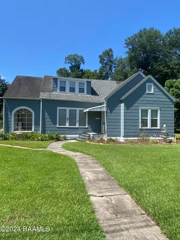 112 W  Magnolia St, Ville Platte, LA 70586
