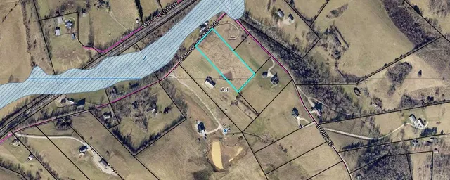 2465 Flanagan Station Rd, Winchester, KY 40391