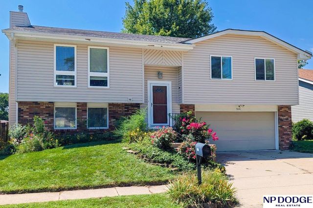 5606 N  117th Avenue Cir, Omaha, NE 68164