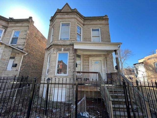 714 N  Christiana Ave, Chicago, IL 60624