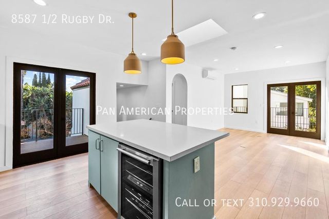 8587 1/2 Rugby Dr, West Hollywood, CA 90069