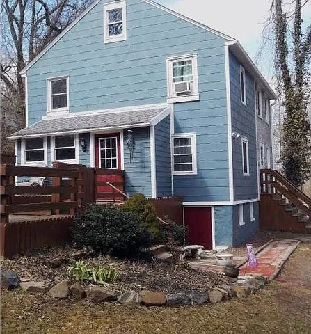136 Stoney Bank Rd, Glen Mills, PA 19342