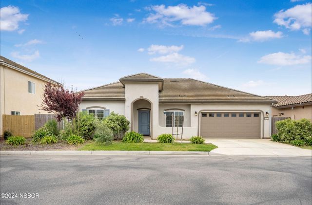 1472 W  Durham Way, Santa Maria, CA 93458