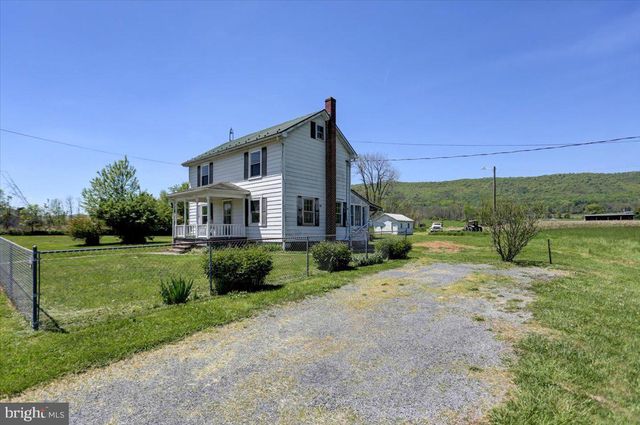 8117 Path Valley Rd, Fort Loudon, PA 17224