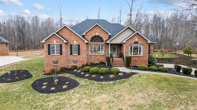 1285 Ashburn Dr, Forest, VA 24551