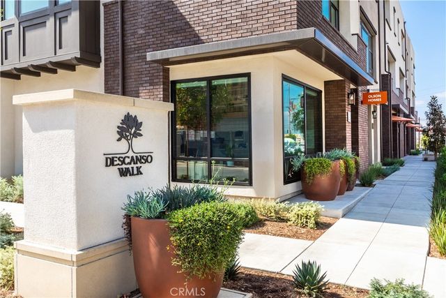 1080 Foothill Blvd, Claremont, CA 91711