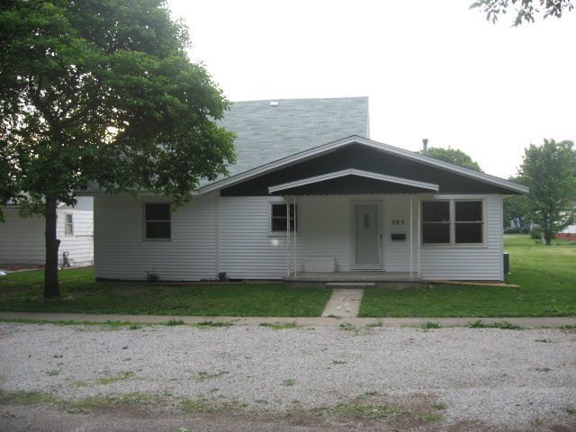 305 S  West St, Homer, IL 61849