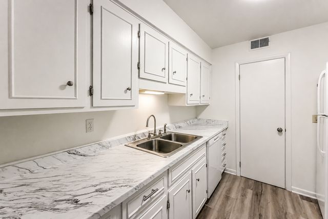 600 5th Ave W #A105, Springfield, TN 37172