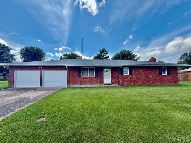 103 Sharon Dr, Montgomery City, MO 63361