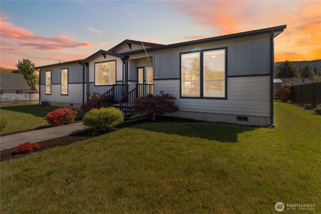 414 Jackson Street, Ryderwood, WA 98581