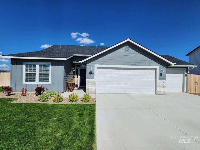1690 SW Miner St, Mountain Home, ID 83647