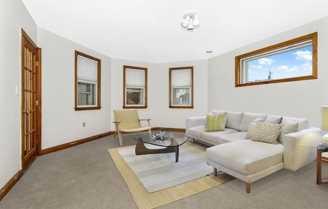 24 P St #1, South Boston, MA 02127