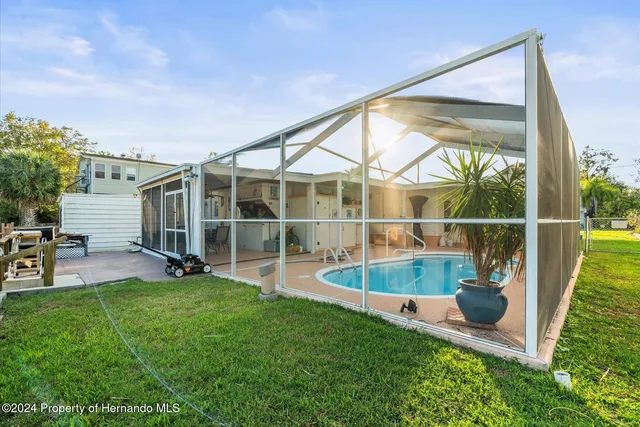 7260 Aberdeen Ct, Weeki Wachee, FL 34607