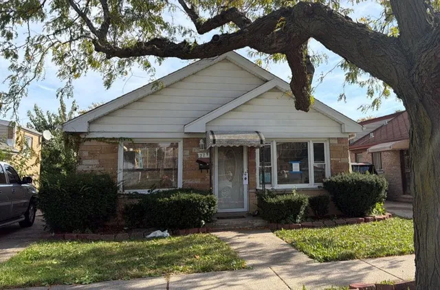 229 Eastern Ave, Bellwood, IL 60104