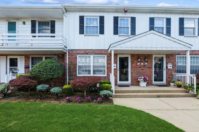 676 Front Street #2F, Hempstead, NY 11550