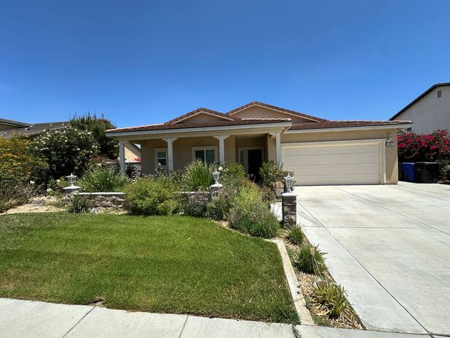 4862 Graphite Creek Rd, Jurupa Valley, CA 91752