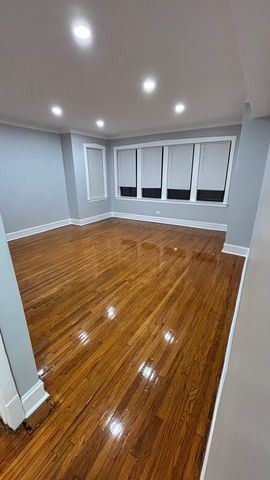 2514 N  Harding Ave #2N, Chicago, IL 60647
