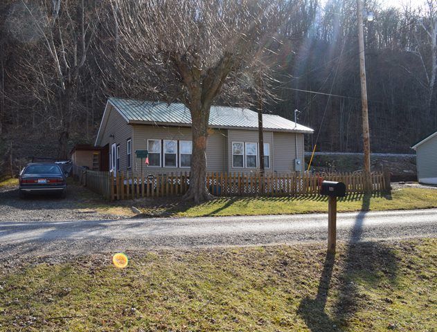 9291 Muskingum River Rd, Lowell, OH 45744