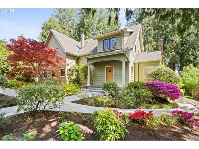 7000 SW Canyon Dr, Portland, OR 97225