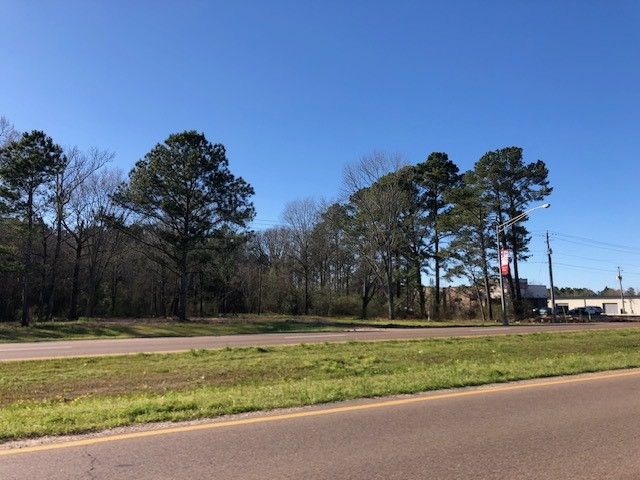 Highway 35 N, Forest, MS 39074