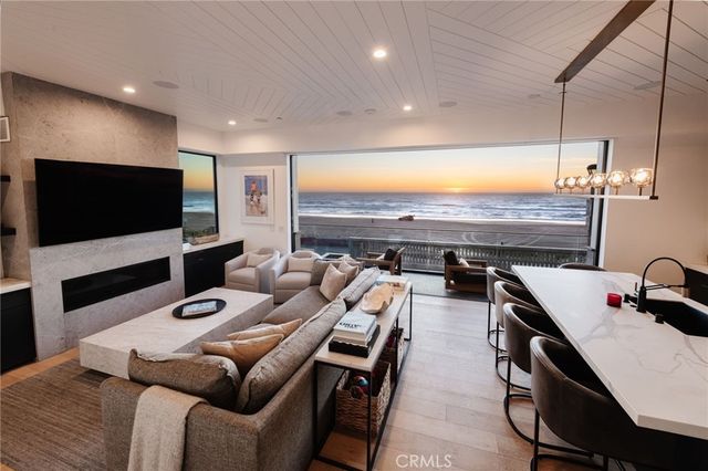 2200 The Strand #A, Manhattan Beach, CA 90266