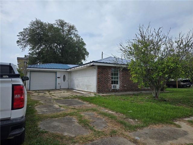 146 Satsuma Dr, Buras, LA 70041