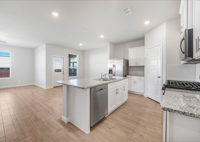 1710 Bluebonnet Ln, Farmersville, TX 75442
