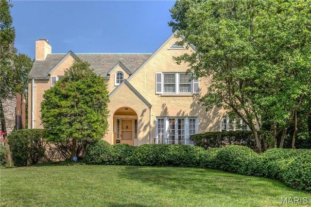 7117 Maryland Ave, Saint Louis, MO 63130
