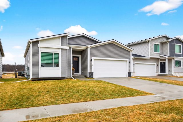 1718 S  Redtail Ave, West Des Moines, IA 50265