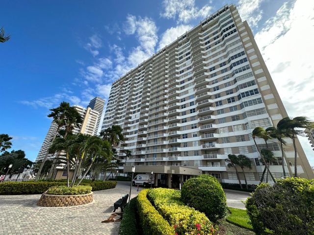 1985 S  Ocean Dr #21A, Hallandale, FL 33009